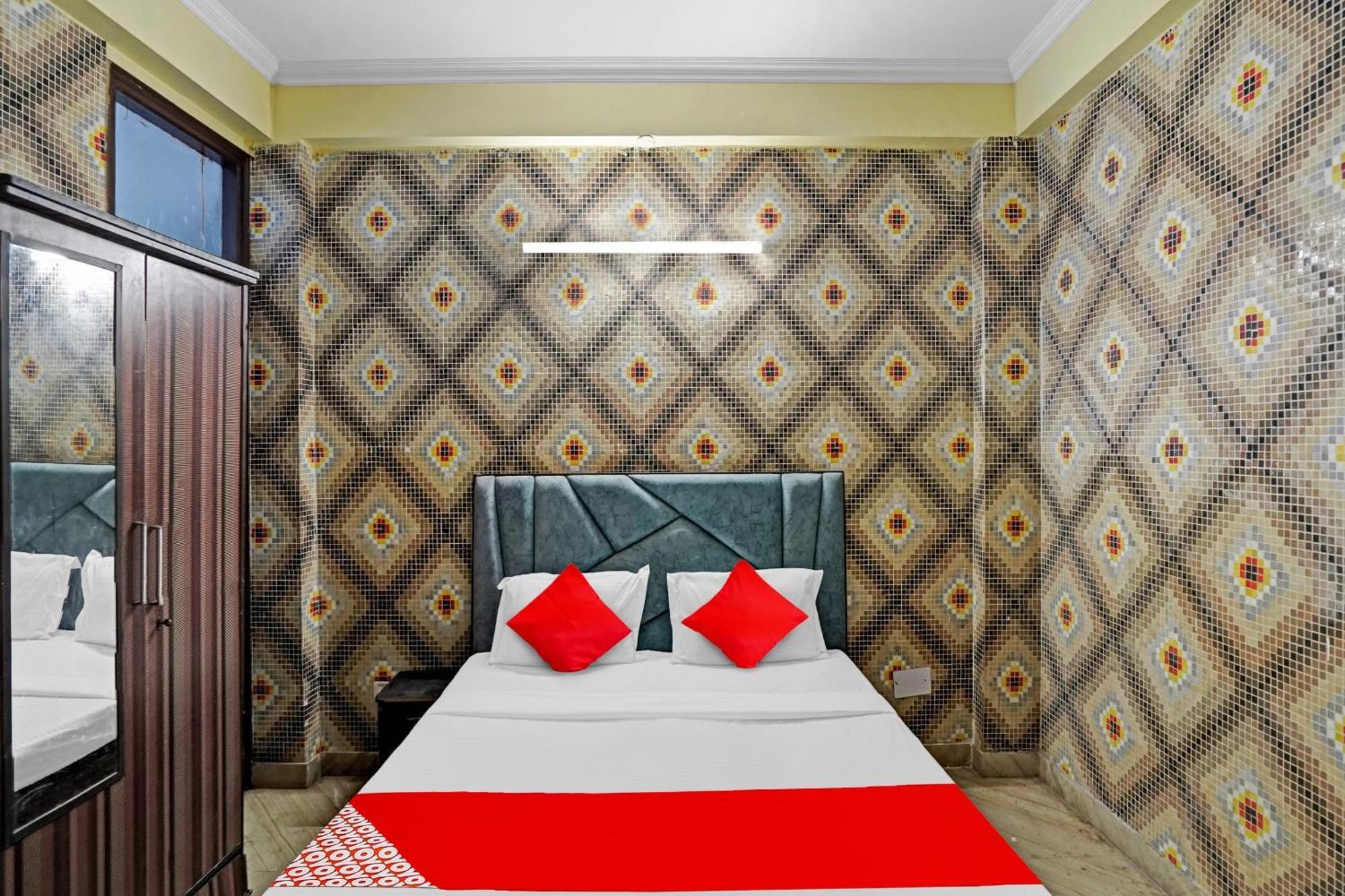 Hotel O Park View Noida Kültér fotó